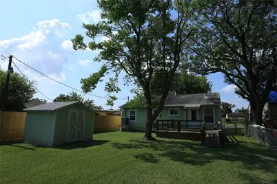 726 W 8th Street, Freeport, TX 77541 - Photo 12