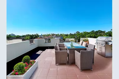 939 Queen Annes Road, Houston, TX 77024 - Photo 18