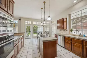 13818 Mill Garden Ct, Houston, TX 77059 - Photo 12