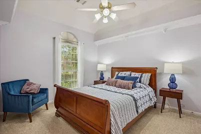 13818 Mill Garden Court, Houston, TX 77059 - Photo 36