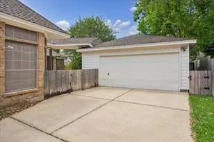 13818 Mill Garden Ct, Houston, TX 77059 - Photo 40