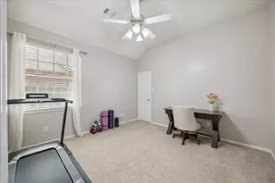 13818 Mill Garden Ct, Houston, TX 77059 - Photo 32