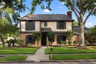 15203 La Mancha Dr, Houston, TX 77083 - Photo 2
