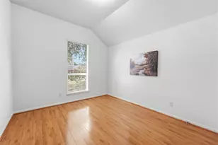 13812 Lakewater Dr, Pearland, TX 77584 - Photo 14