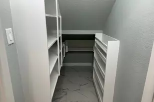 161 S 10th St, Conroe, TX 77301 - Photo 8