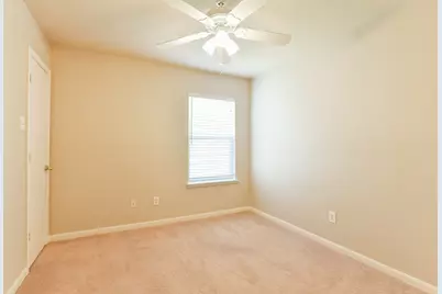 13118 Kingston Point Lane, Houston, TX 77047 - Photo 14