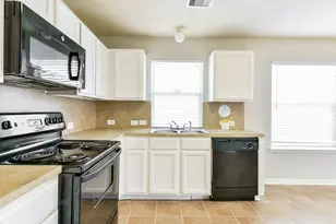 13118 Kingston Point Ln, Houston, TX 77047 - Photo 6