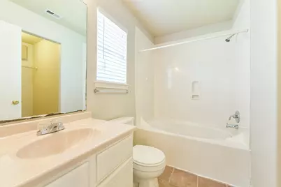 13118 Kingston Point Lane, Houston, TX 77047 - Photo 12