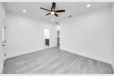 221 Armstrong Street #B, Houston, TX 77029 - Photo 8
