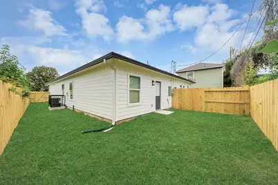 221 Armstrong Street #B, Houston, TX 77029 - Photo 12