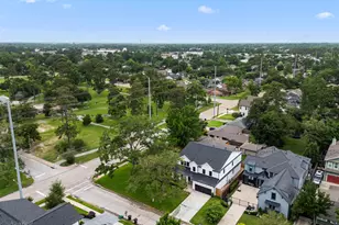 4902 Oak Forest Dr, Houston, TX 77018 - Photo 4