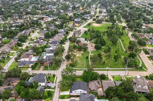 4902 Oak Forest Dr, Houston, TX 77018 - Photo 4