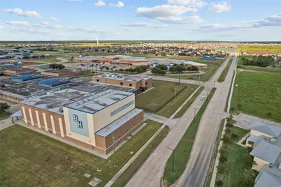 7207 Hillside Avenue, Mont Belvieu, TX 77523 - Photo 38