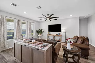 7207 Hillside Ave, Mont Belvieu, TX 77523 - Photo 8