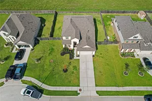 7207 Hillside Ave, Mont Belvieu, TX 77523 - Photo 36