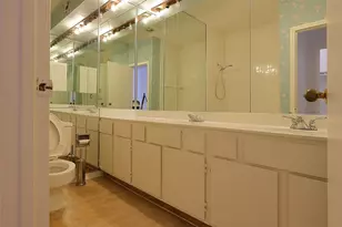 2209 S Braeswood Blvd, Houston, TX 77030 - Photo 6