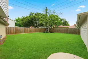 2902 Colony Dr, Sugar Land, TX 77479 - Photo 6