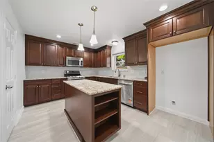 2902 Colony Dr, Sugar Land, TX 77479 - Photo 12