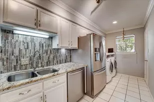 2127 Casa Rio Cir, Dickinson, TX 77539 - Photo 14