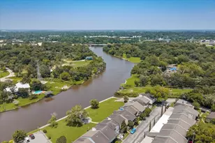 2127 Casa Rio Cir, Dickinson, TX 77539 - Photo 32