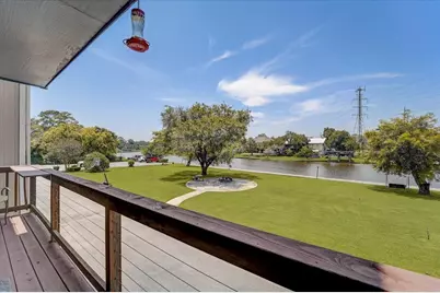 2127 Casa Rio Circle, Dickinson, TX 77539 - Photo 1