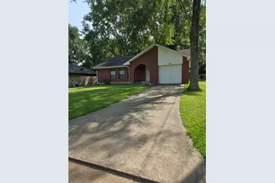 105 Laurie Lane, Willis, TX 77378 - Photo 4