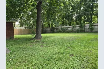 105 Laurie Lane, Willis, TX 77378 - Photo 2
