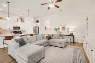 2303 Tobarra Ln, League City, TX 77573 - Photo 6