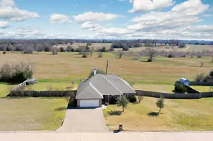 126 Virginia St, Fairfield, TX 75840 - Photo 38