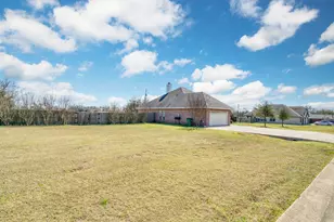 126 Virginia St, Fairfield, TX 75840 - Photo 4