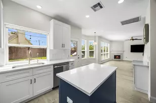 1802 Rockwall Ct, Sugar Land, TX 77479 - Photo 1