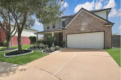 1802 Rockwall Court, Sugar Land, TX 77479 - Photo 4