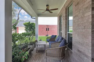 1802 Rockwall Ct, Sugar Land, TX 77479 - Photo 6