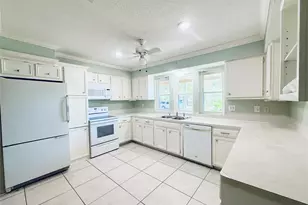 16439 Hickory Knoll Dr, Houston, TX 77059 - Photo 6