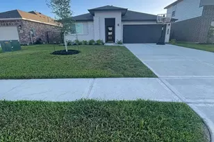 2417 Mar Vis Ln, Texas City, TX 77568 - Photo 1