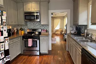 307 E 28th St, Houston, TX 77008 - Photo 4