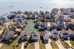 925 Tiki Dr, Tiki Island, TX 77554 - Photo 38