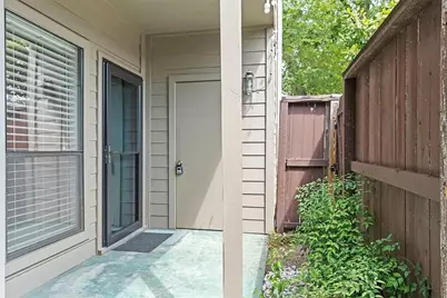1100 Augusta Drive #3, Houston, TX 77057 - Photo 4