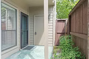 1100 Augusta Dr, Houston, TX 77057 - Photo 4