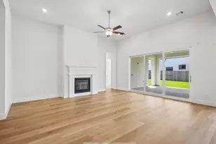 5302 Deer Vly Ct, Manvel, TX 77578 - Photo 2
