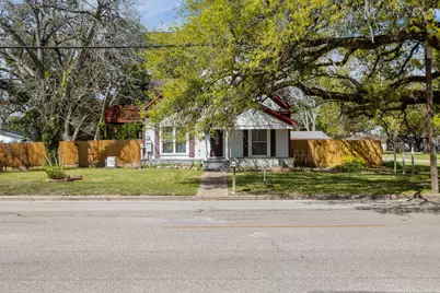 602 W Sealy Street, Alvin, TX 77511 - Photo 2
