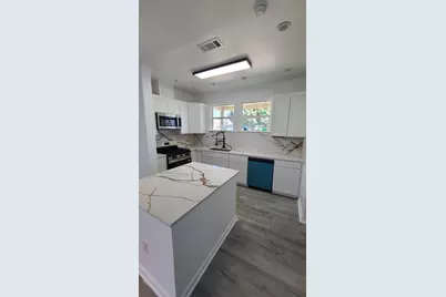 1010 Linden Street, La Marque, TX 77568 - Photo 1