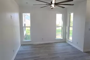 1010 Linden St, La Marque, TX 77568 - Photo 2