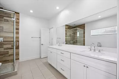7702 Jacquelyn Oaks Road, Houston, TX 77055 - Photo 18