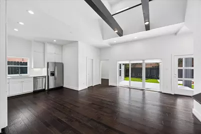7702 Jacquelyn Oaks Road, Houston, TX 77055 - Photo 10