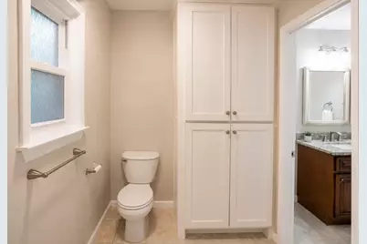 11 Hickory Oak Drive, The Woodlands, TX 77381 - Photo 10