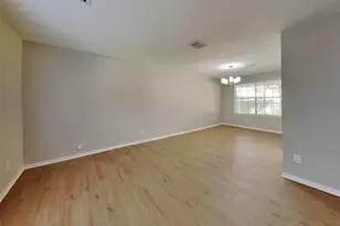 38 Still Corner Pl, The Woodlands, TX 77381 - Photo 2