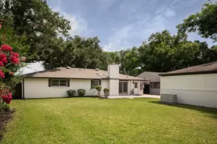 10618 Wickersham Ln, Houston, TX 77042 - Photo 32