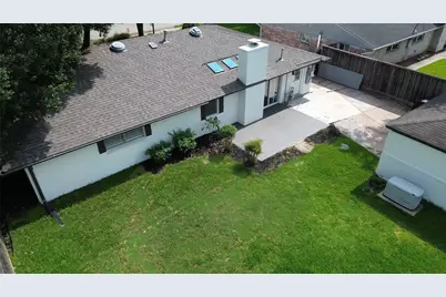 10618 Wickersham Lane, Houston, TX 77042 - Photo 34