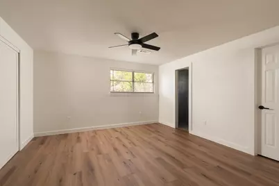 10618 Wickersham Lane, Houston, TX 77042 - Photo 22